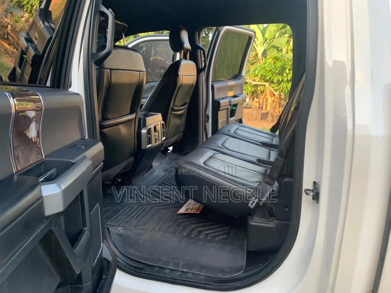 Ford F-150 Platinum 4x4 SuperCrew Cab Styleside 6.5 ft. box 157 in. WB