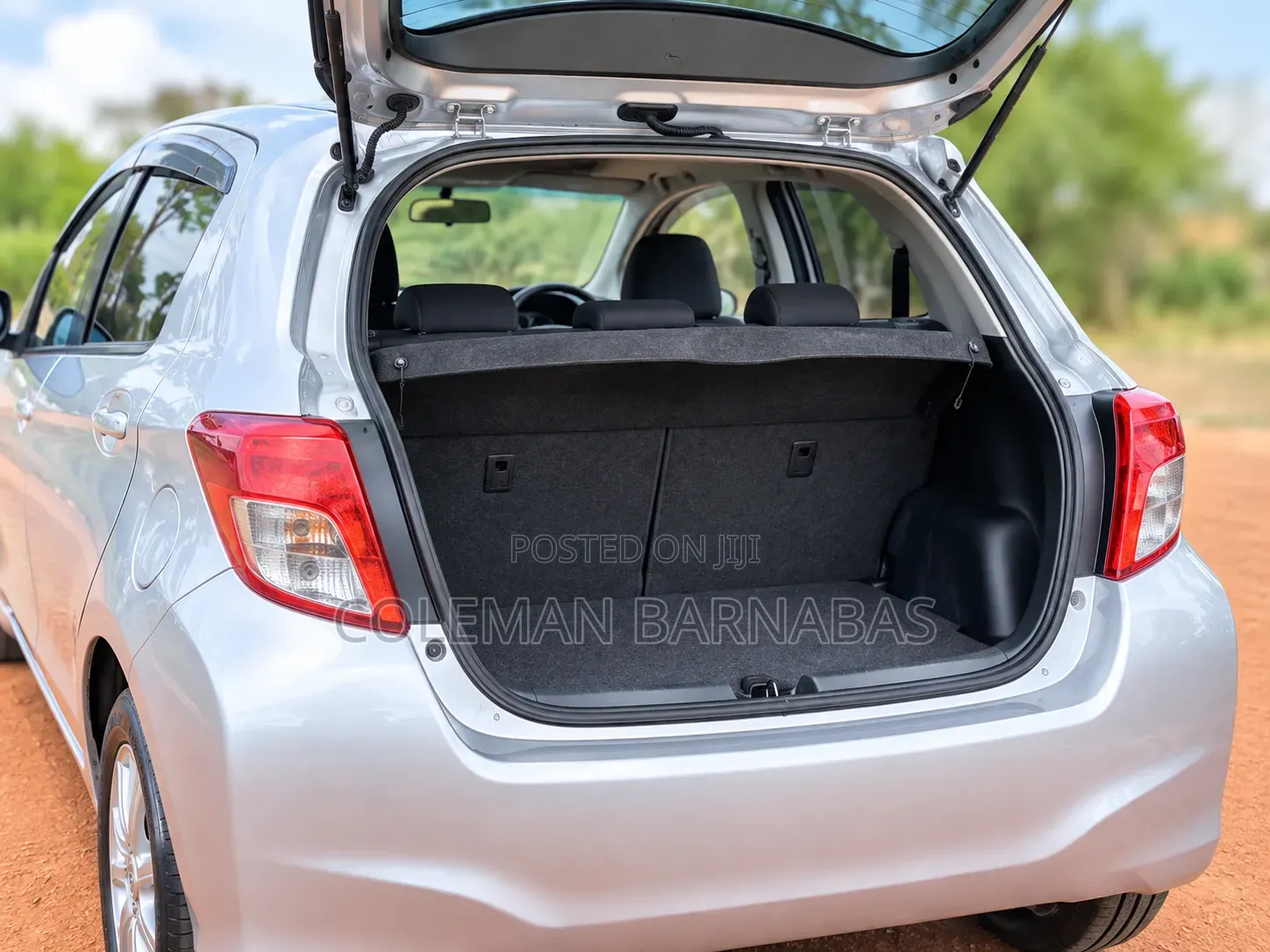 Toyota Vitz 1.3 FWD 3dr 2013 Silver