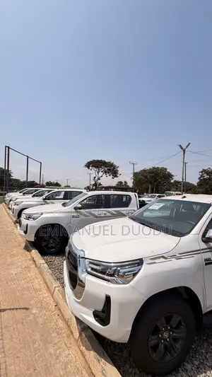 New Toyota Hilux 2025 White