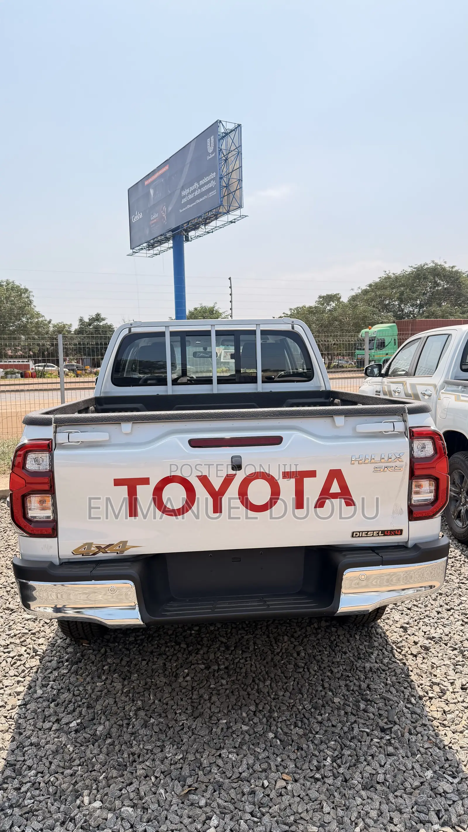 New Toyota Hilux 2025 White