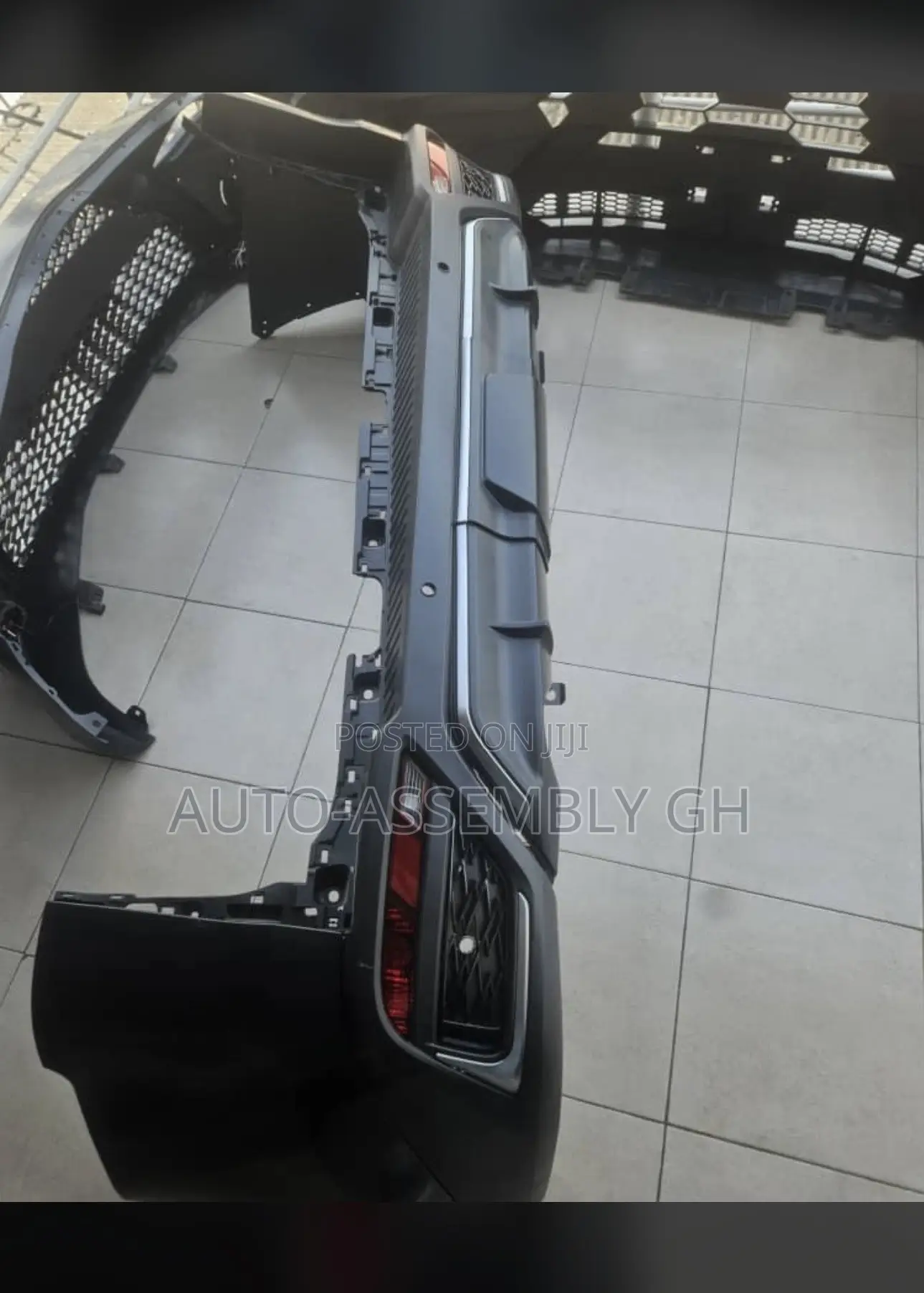 Lexus Lx600 Rear/Back Bumper (ORIGINAL)