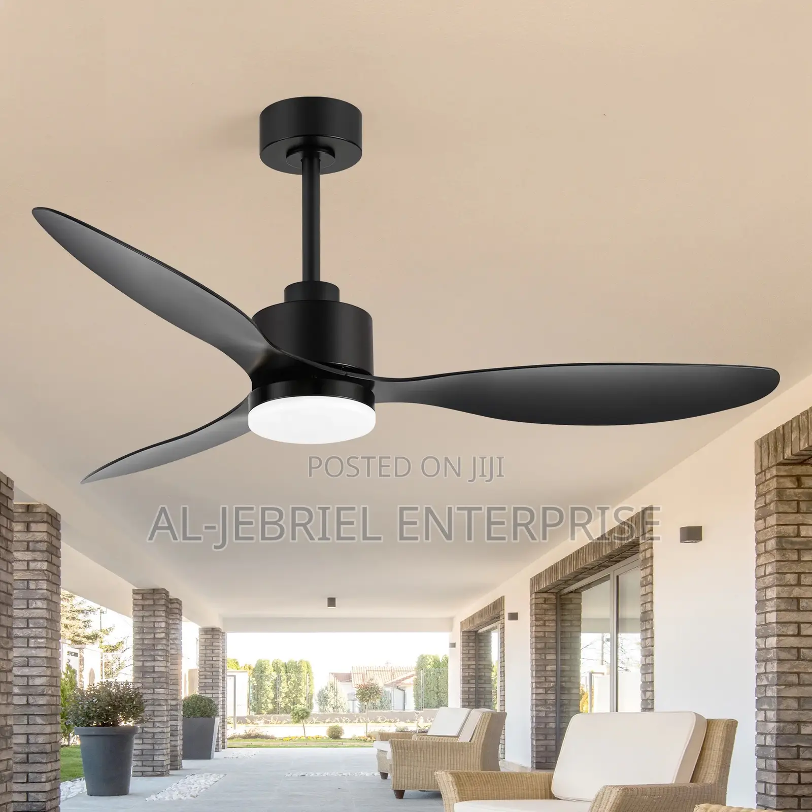 Modern 3-Blade Ceiling Fan With Light and Remote