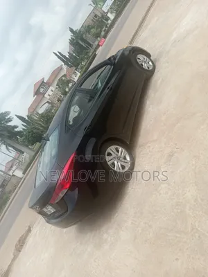 Hyundai Elantra Limited Sedan FWD (1.8L 4cyl 6A) 2013 Black