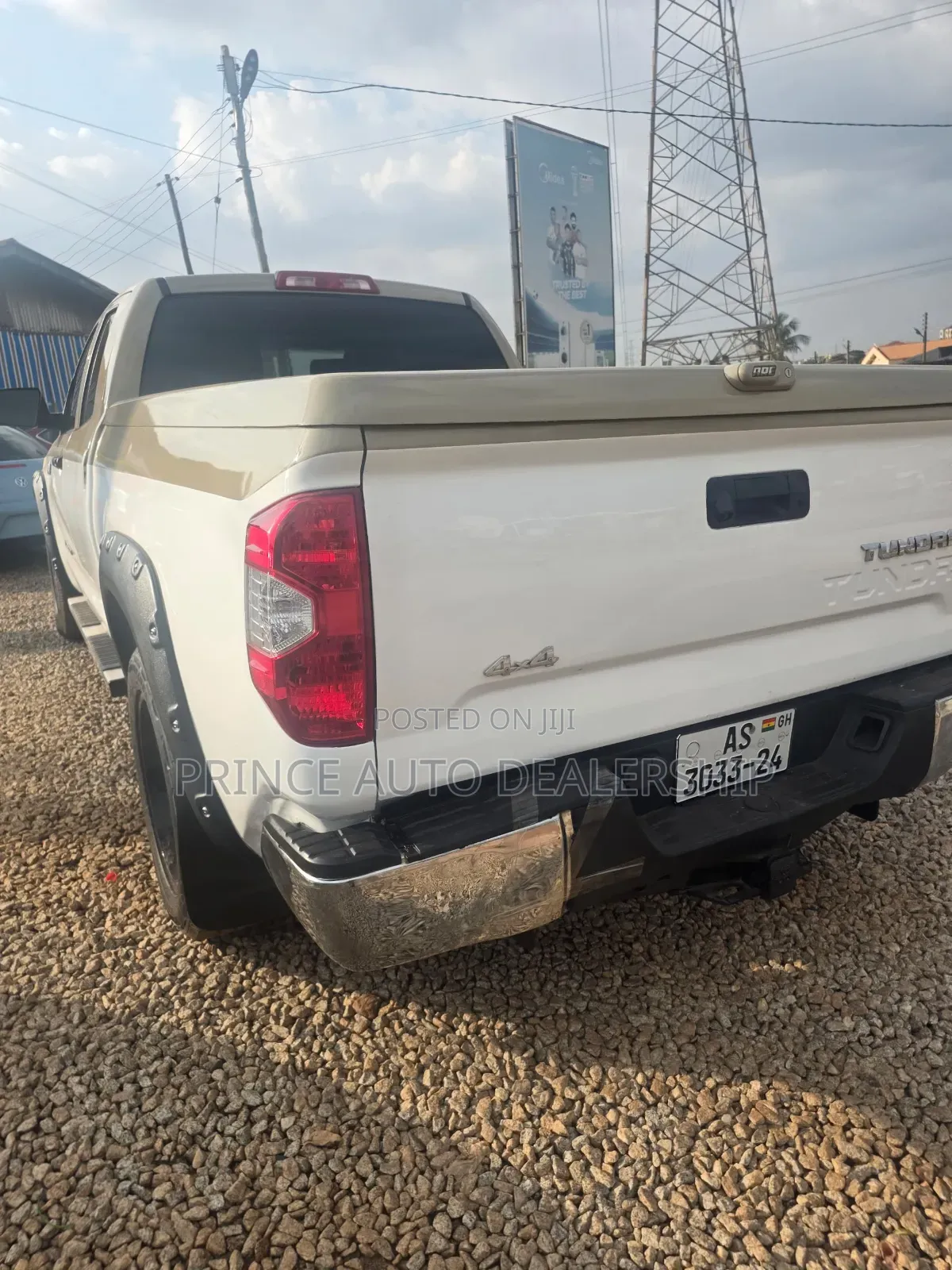 Toyota Tundra 2016 White