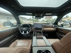 Toyota Tundra Limited 2022 Silver