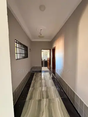 2bdrm Apartment in West Hills Mall Area for rent