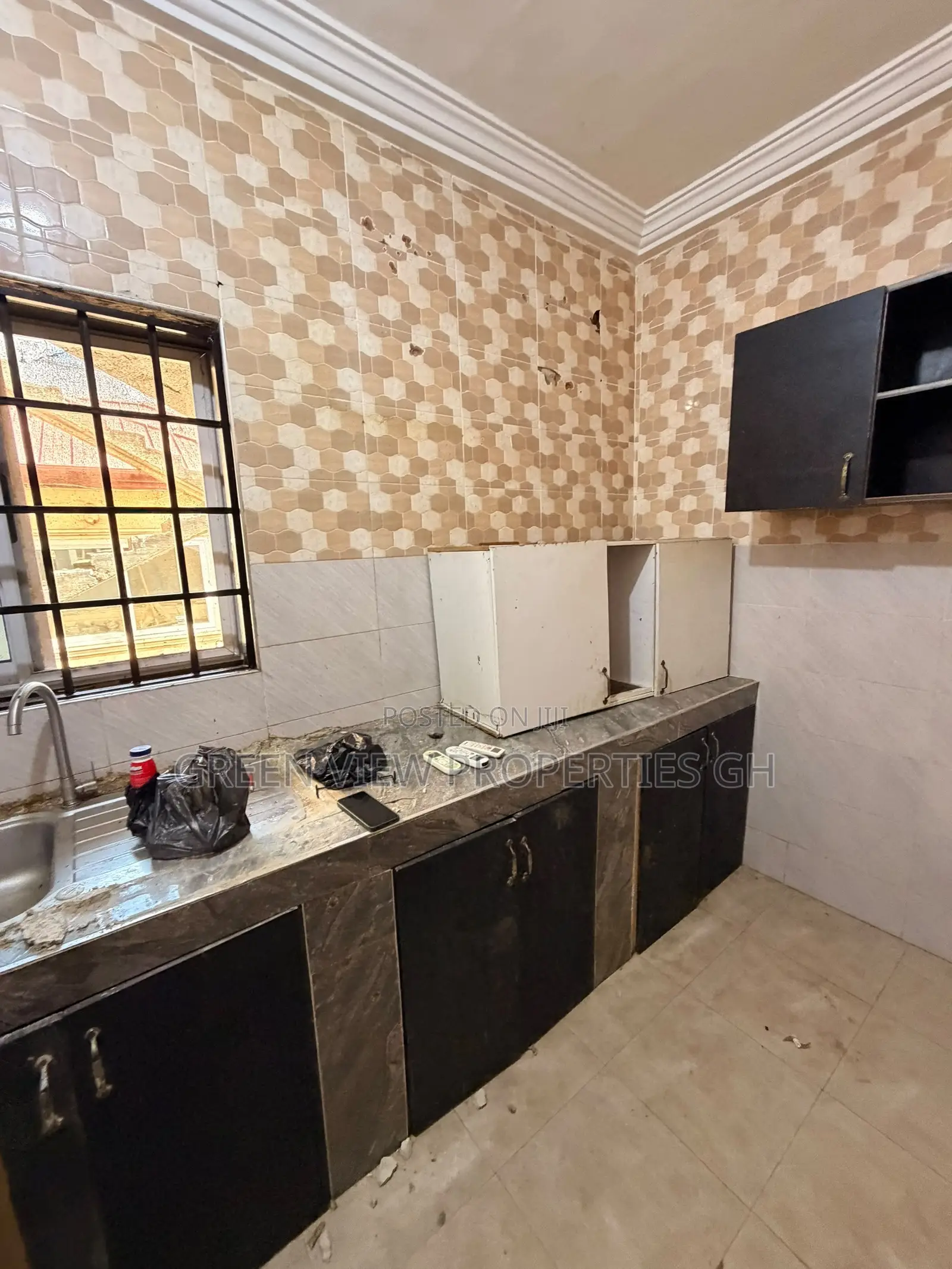 2bdrm Apartment in West Hills Mall Area for rent