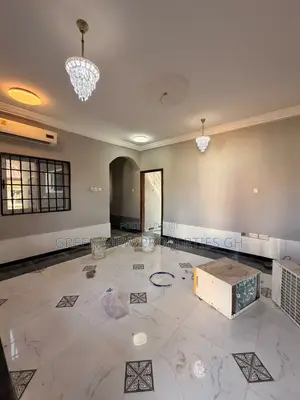 2bdrm Apartment in West Hills Mall Area for rent