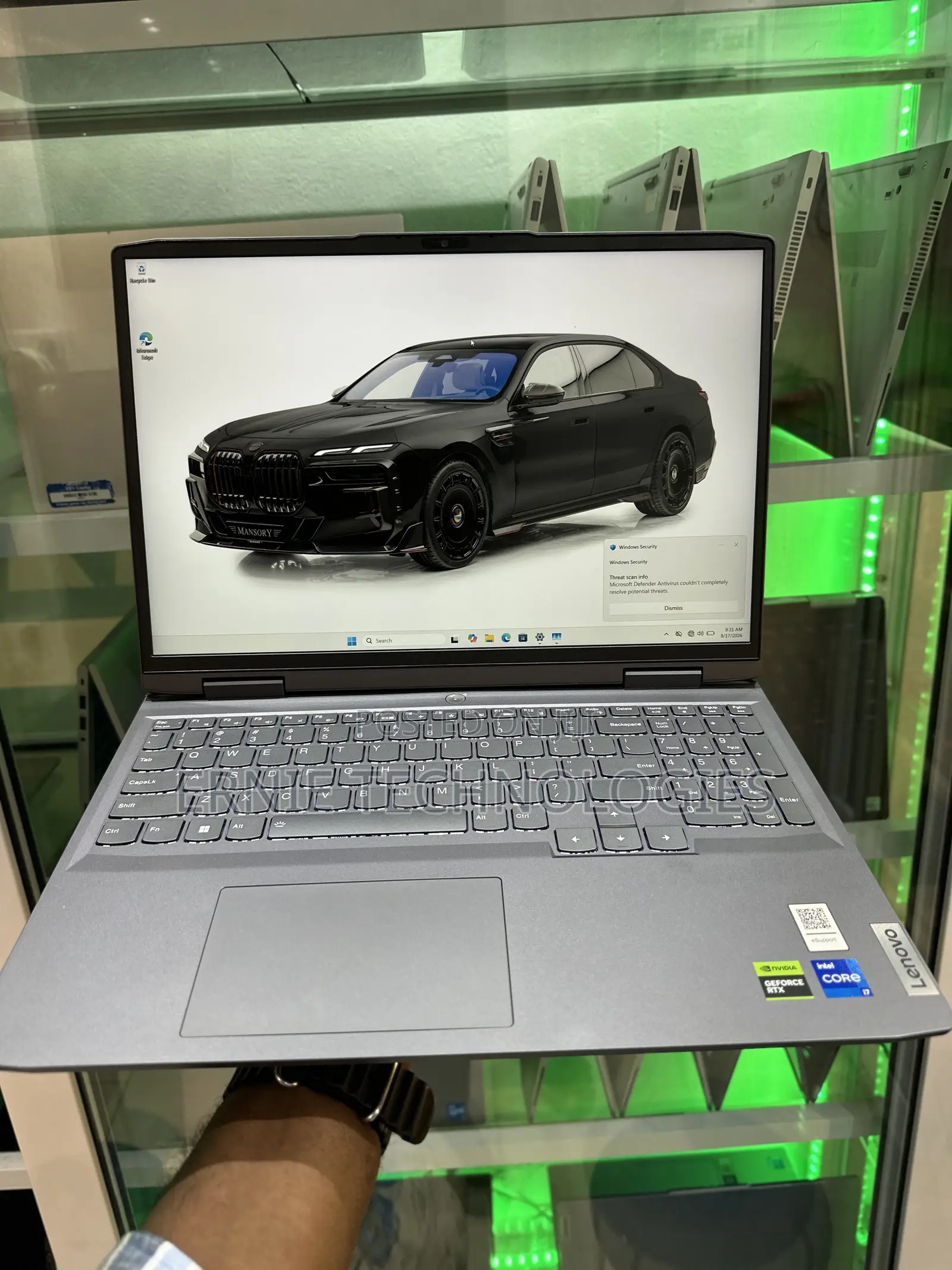Laptop Lenovo LOQ 15IRH8 16GB Intel Core i7 SSD 512GB