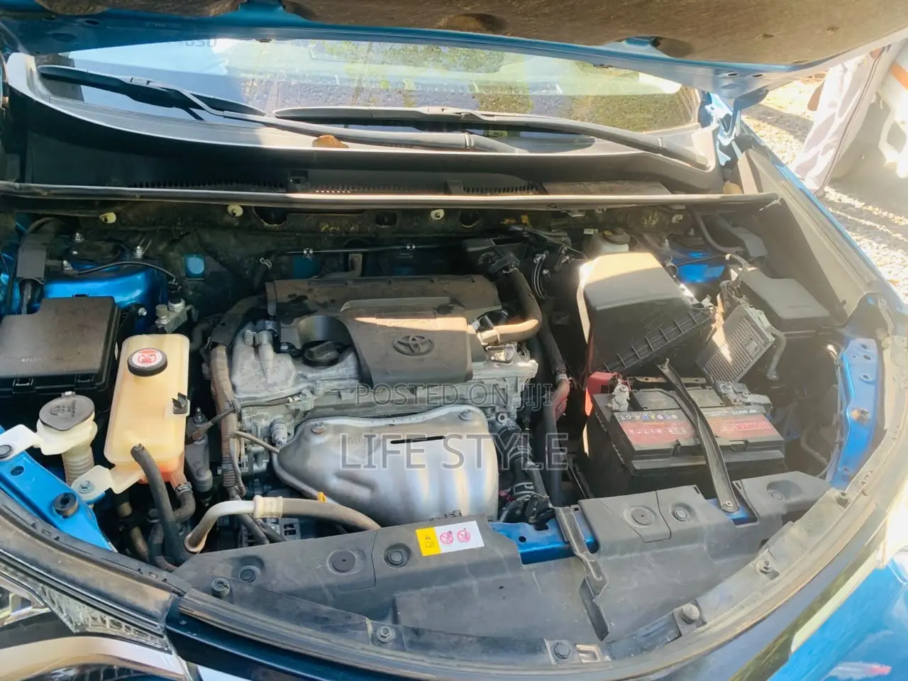 Toyota RAV4 2018 Blue
