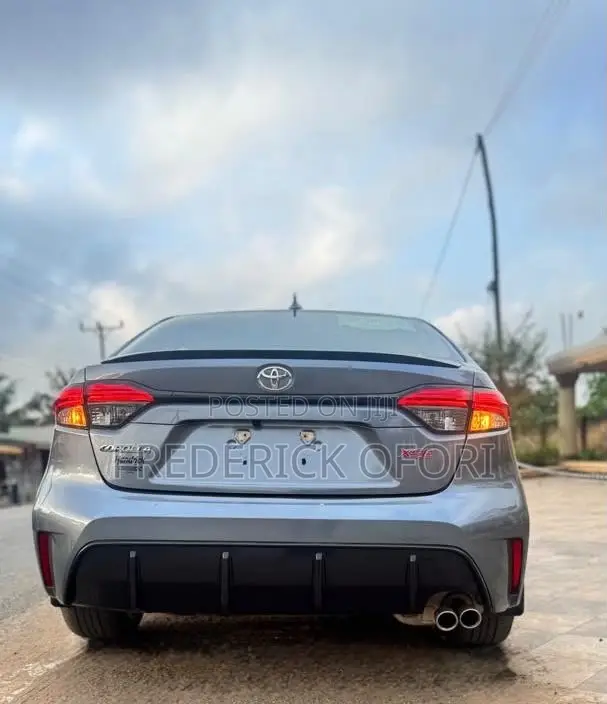 Toyota Corolla XSE 2024 Silver