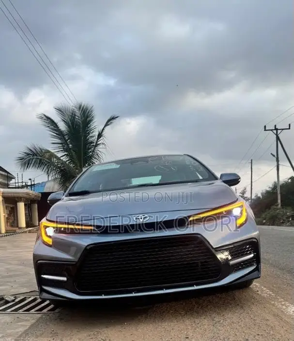 Toyota Corolla XSE 2024 Silver