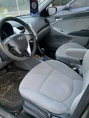 Hyundai Accent GLS 2012 Beige