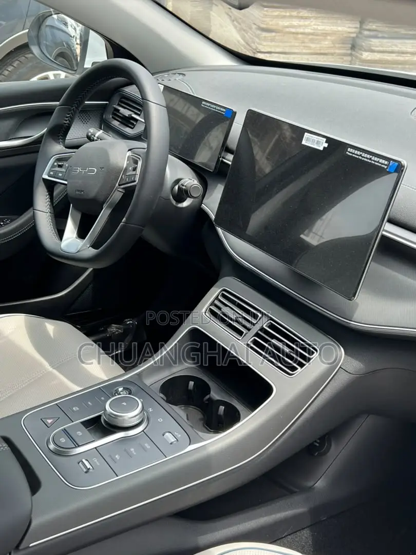 New BYD Destroyer 05 DM-i 1.5 Hybrid FWD 2025 White