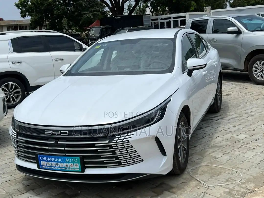 New BYD Destroyer 05 DM-i 1.5 Hybrid FWD 2025 White