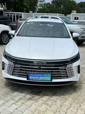 New BYD Destroyer 05 DM-i 1.5 Hybrid FWD 2025 White