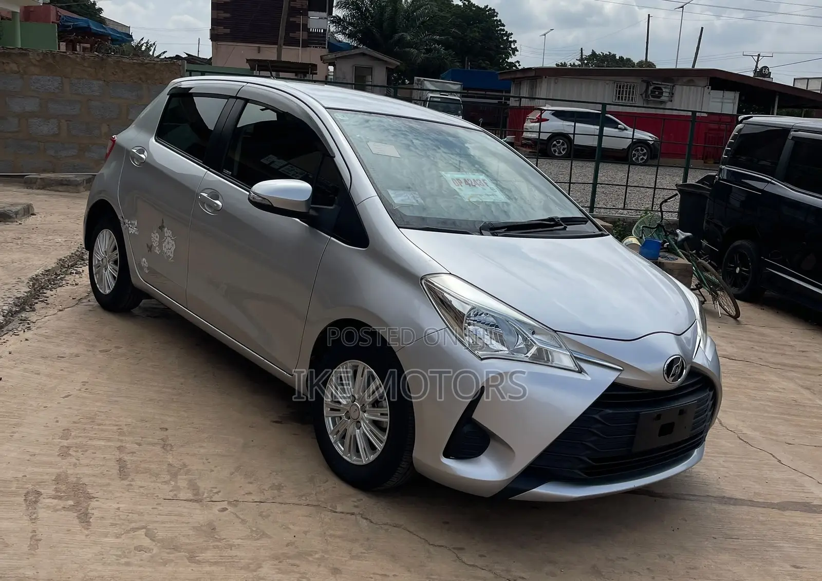 Toyota Vitz 1.3 AWD 3dr 2017 Silver