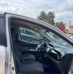 Toyota Vitz 1.3 AWD 3dr 2017 Silver