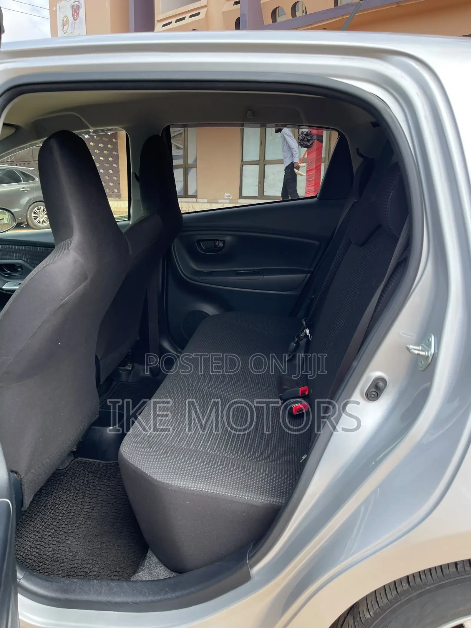 Toyota Vitz 1.3 AWD 3dr 2017 Silver