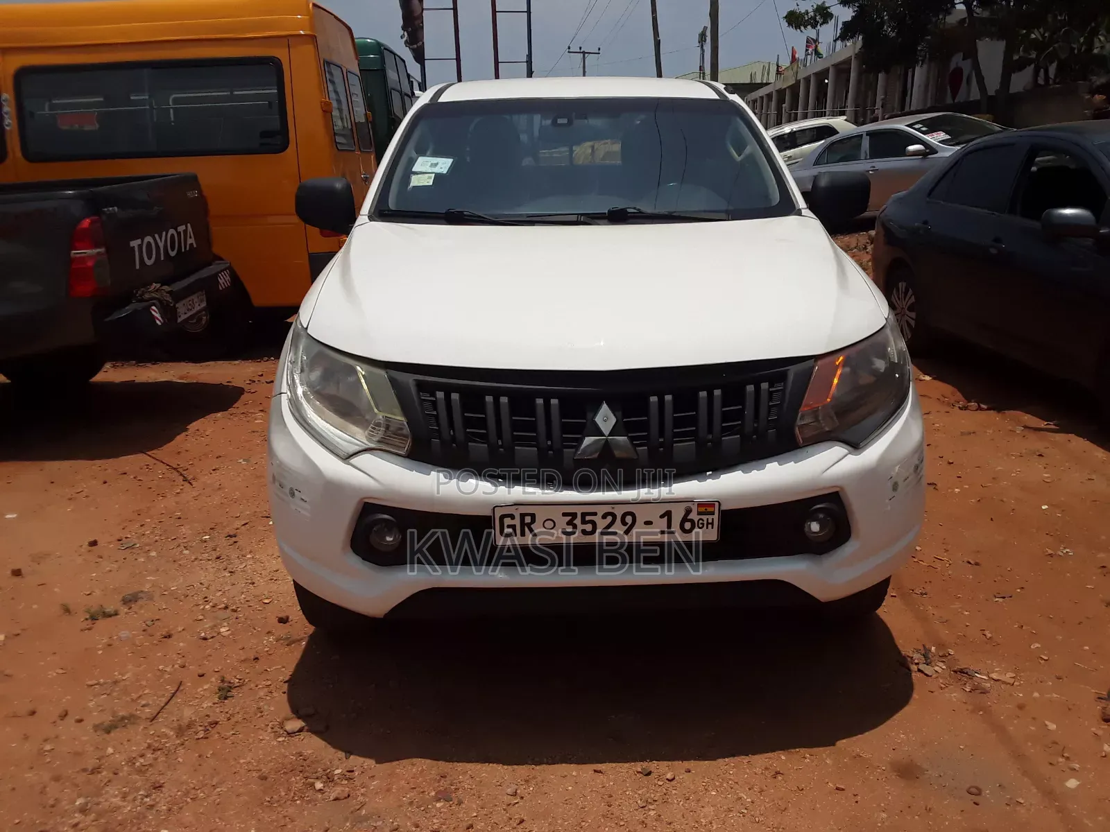 Mitsubishi L200 2009 White