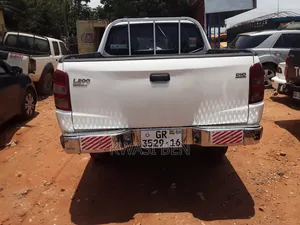 Mitsubishi L200 2009 White