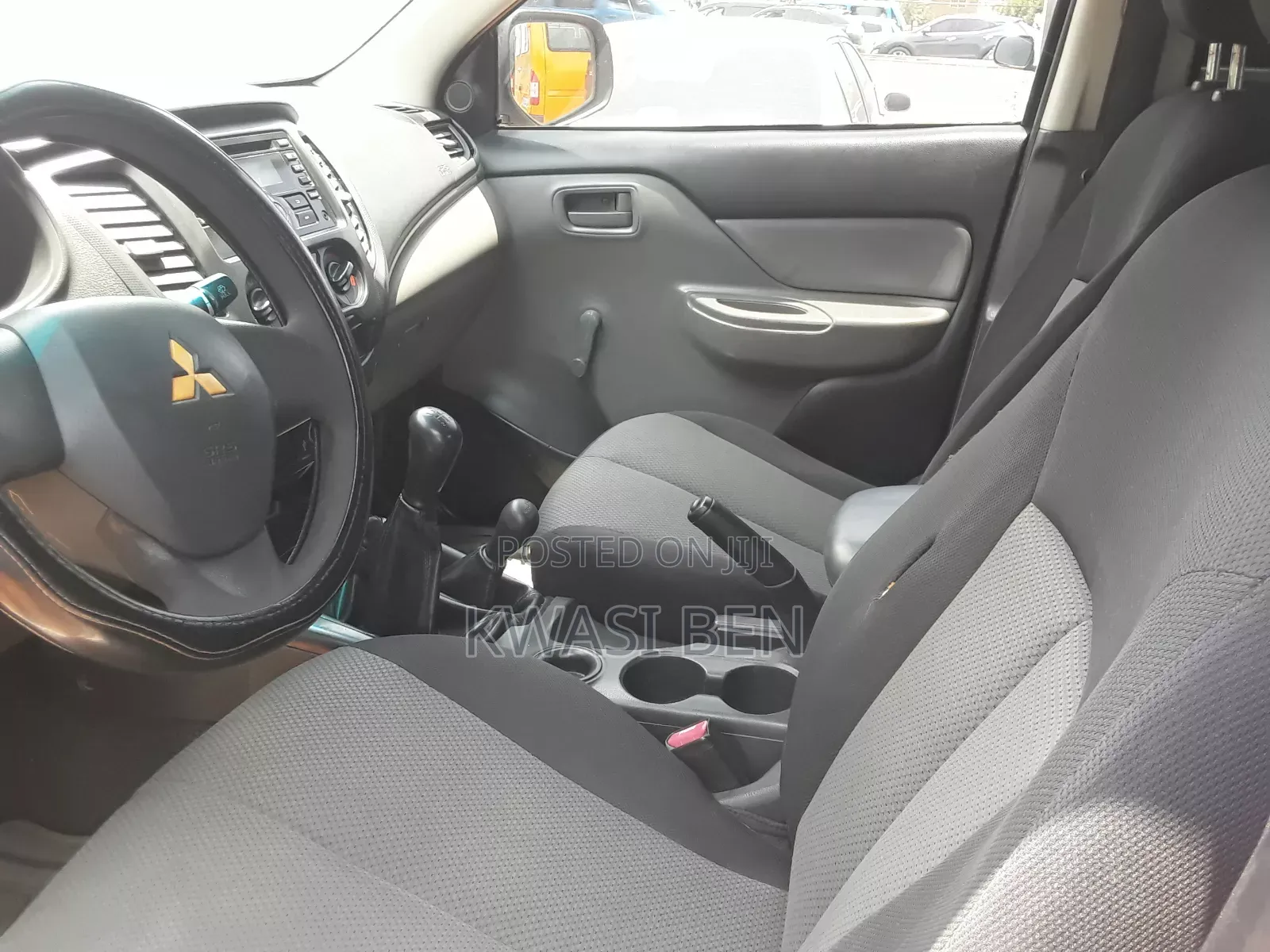Mitsubishi L200 2009 White