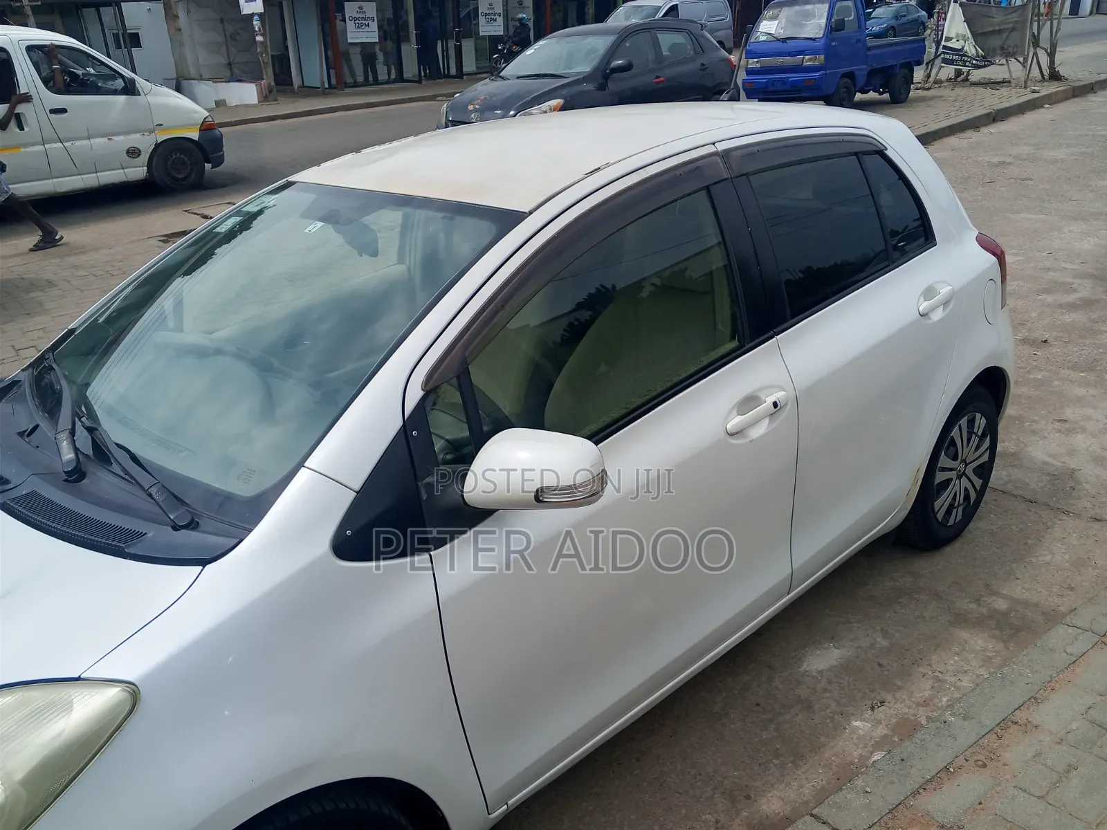 Toyota Vitz 2010 White