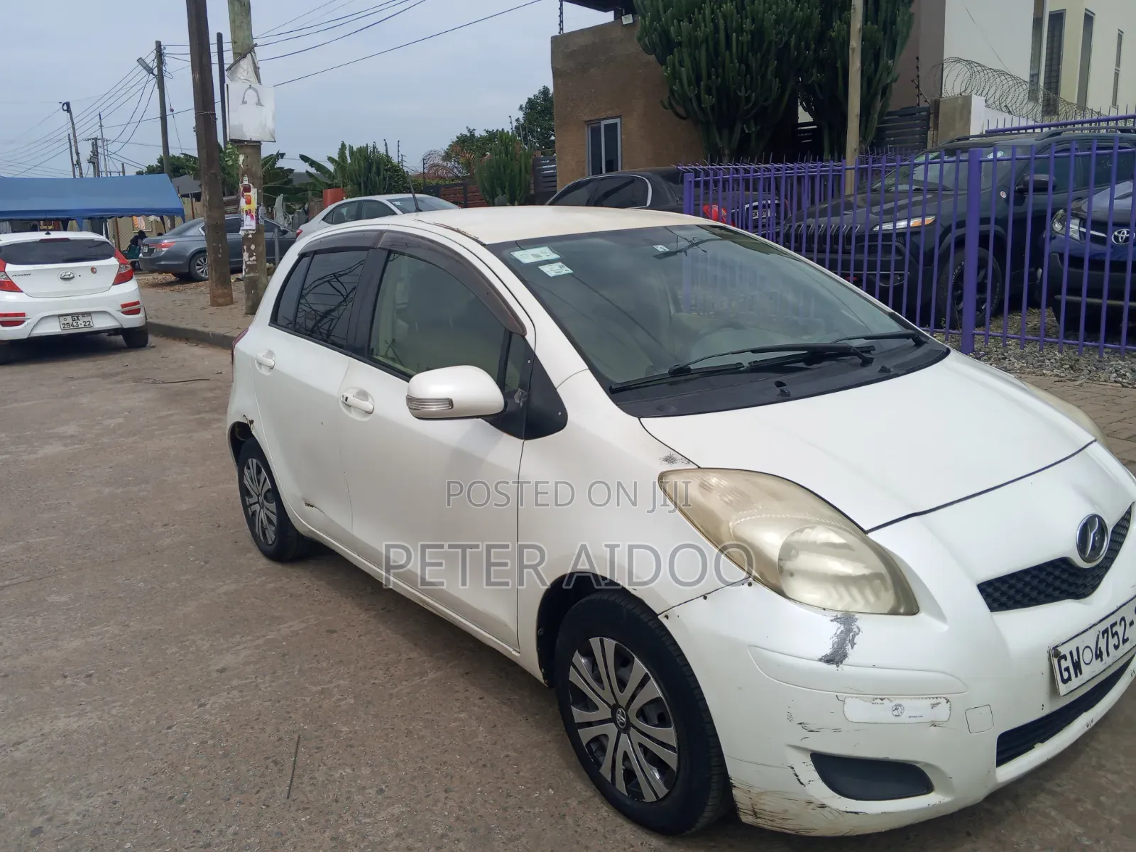 Toyota Vitz 2010 White