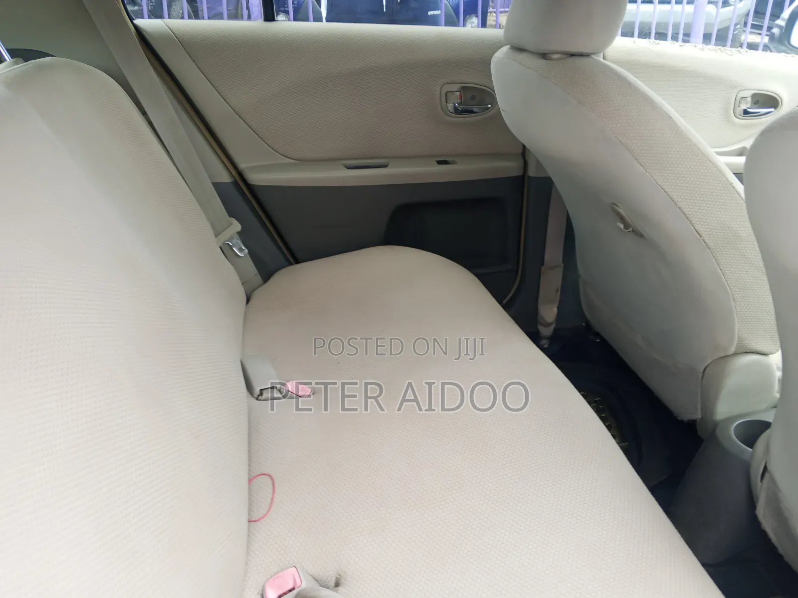 Toyota Vitz 2010 White