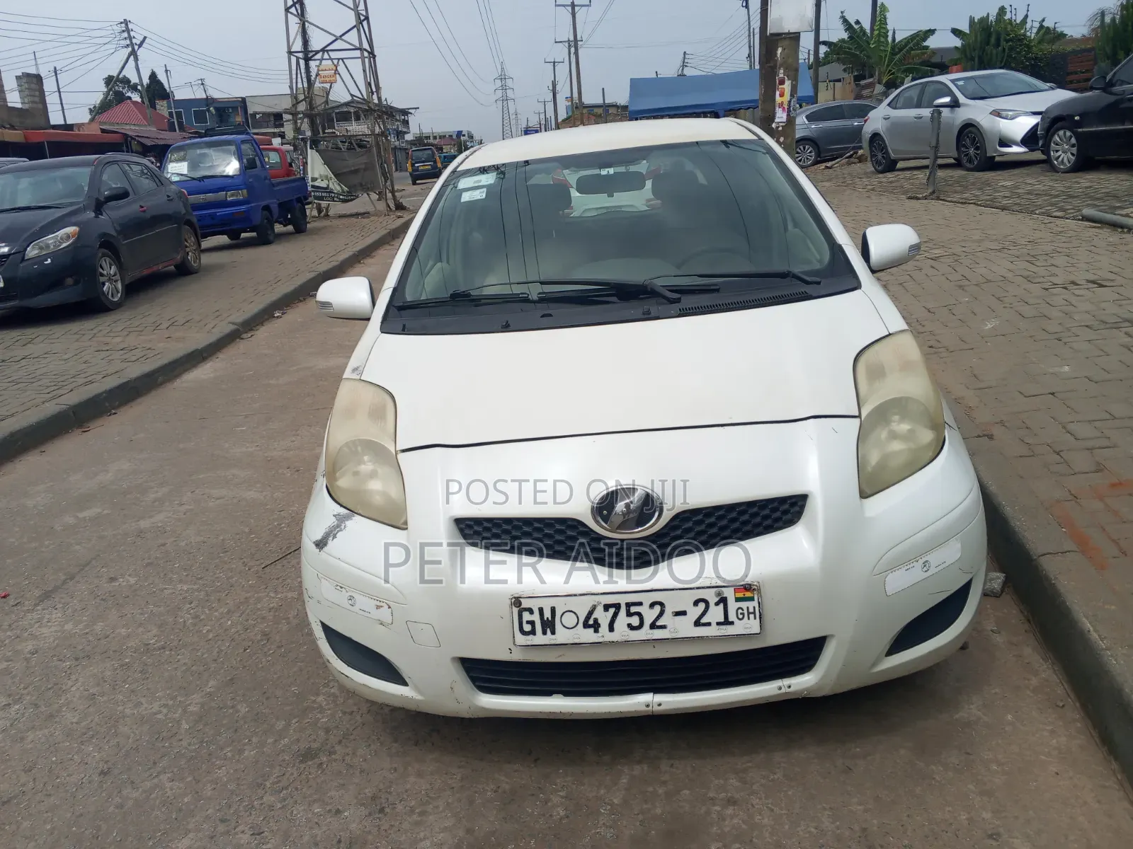 Toyota Vitz 2010 White