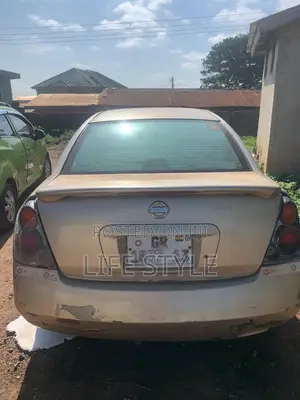 Nissan Altima 2005 Gold