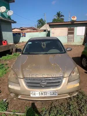 Nissan Altima 2005 Gold