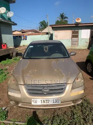 Nissan Altima 2005 Gold
