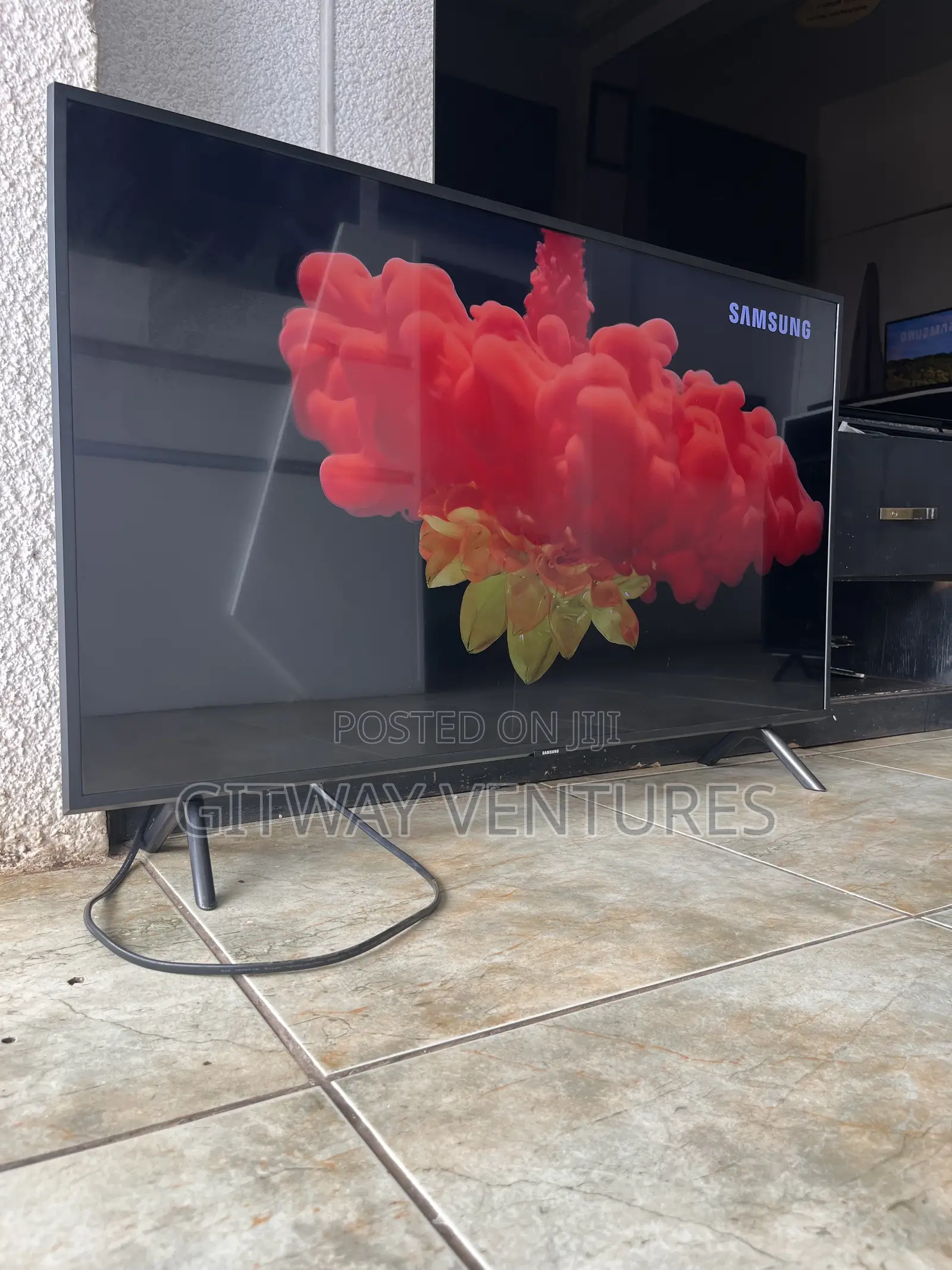 Pre-Owned Samsung QLED 43inch Smart Satellite Bluetooth AirPlay TV