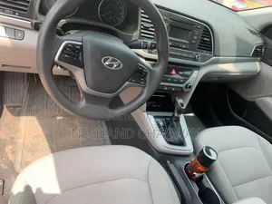 Hyundai Elantra 2017 Red