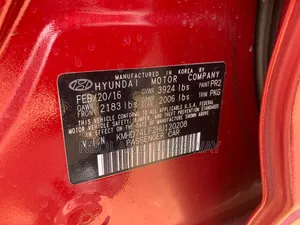 Hyundai Elantra 2017 Red