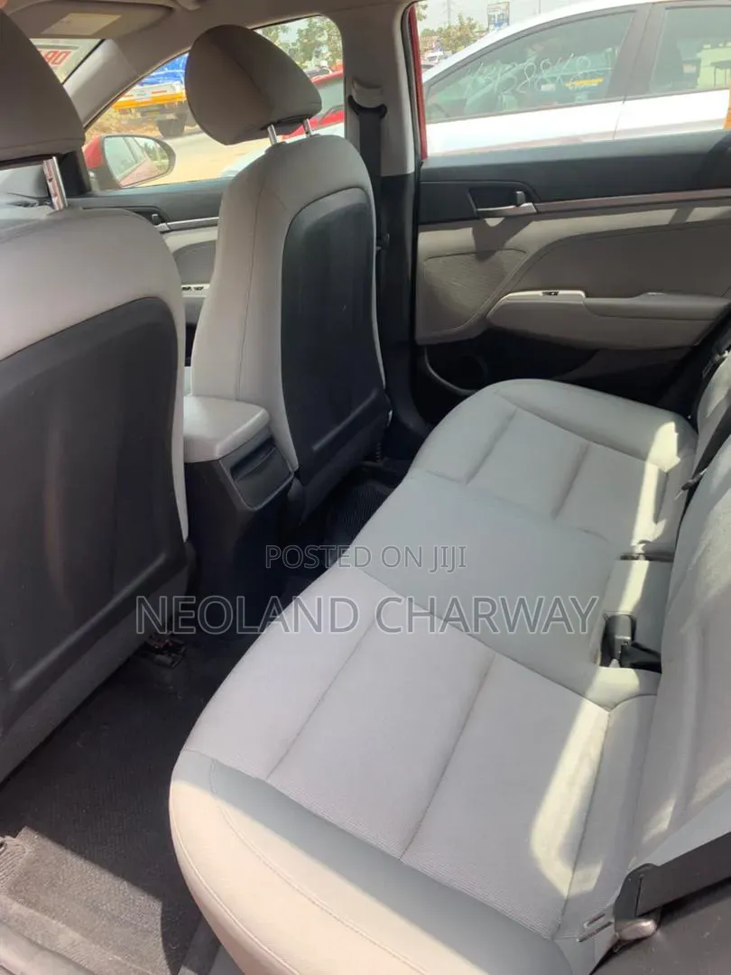 Hyundai Elantra 2017 Red