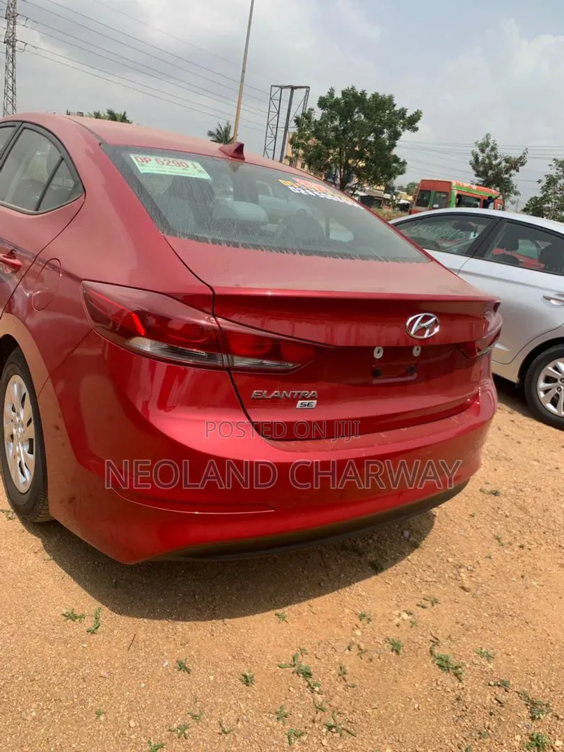Hyundai Elantra 2017 Red