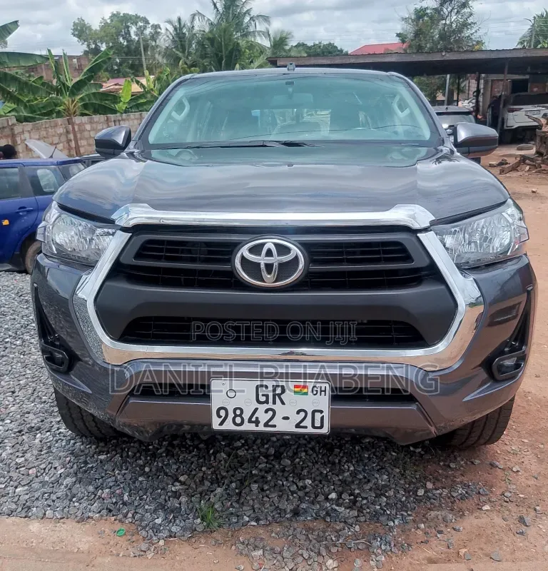Toyota Hilux 2020 Gray