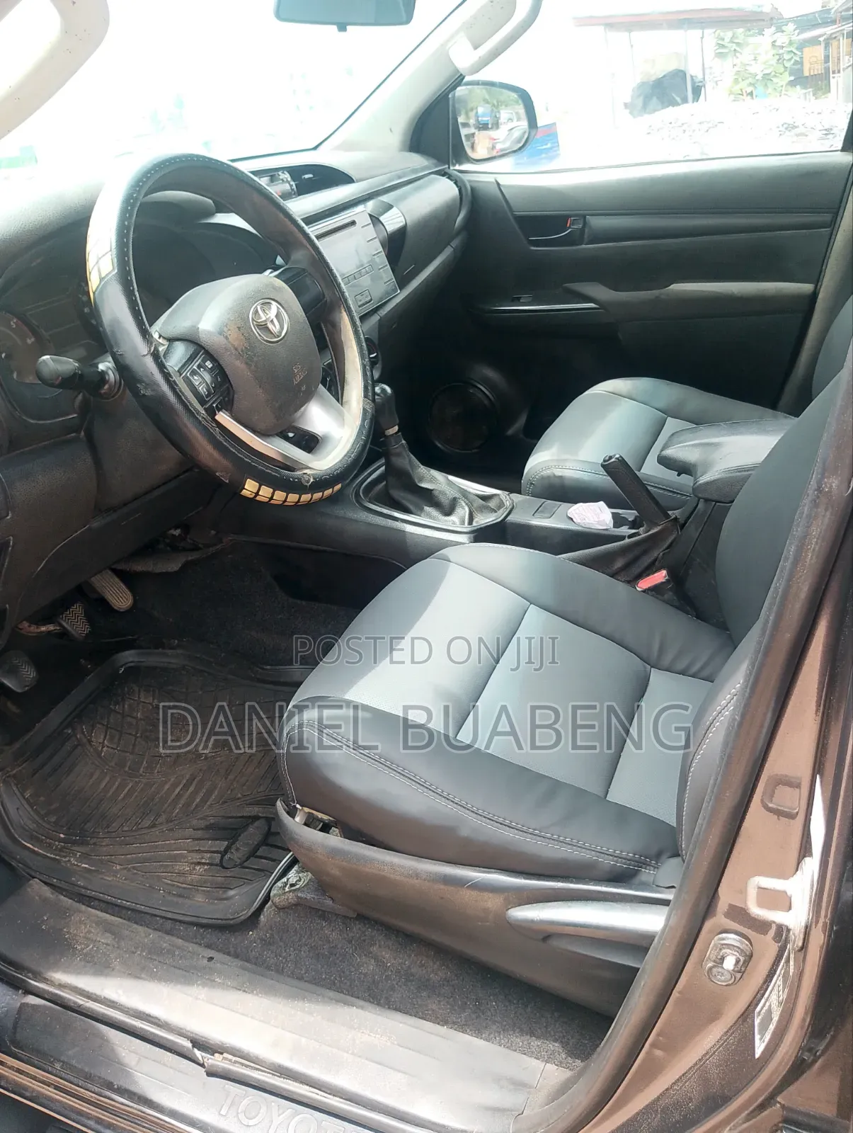 Toyota Hilux 2020 Gray