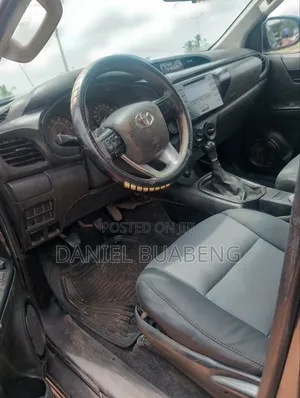 Toyota Hilux 2020 Gray