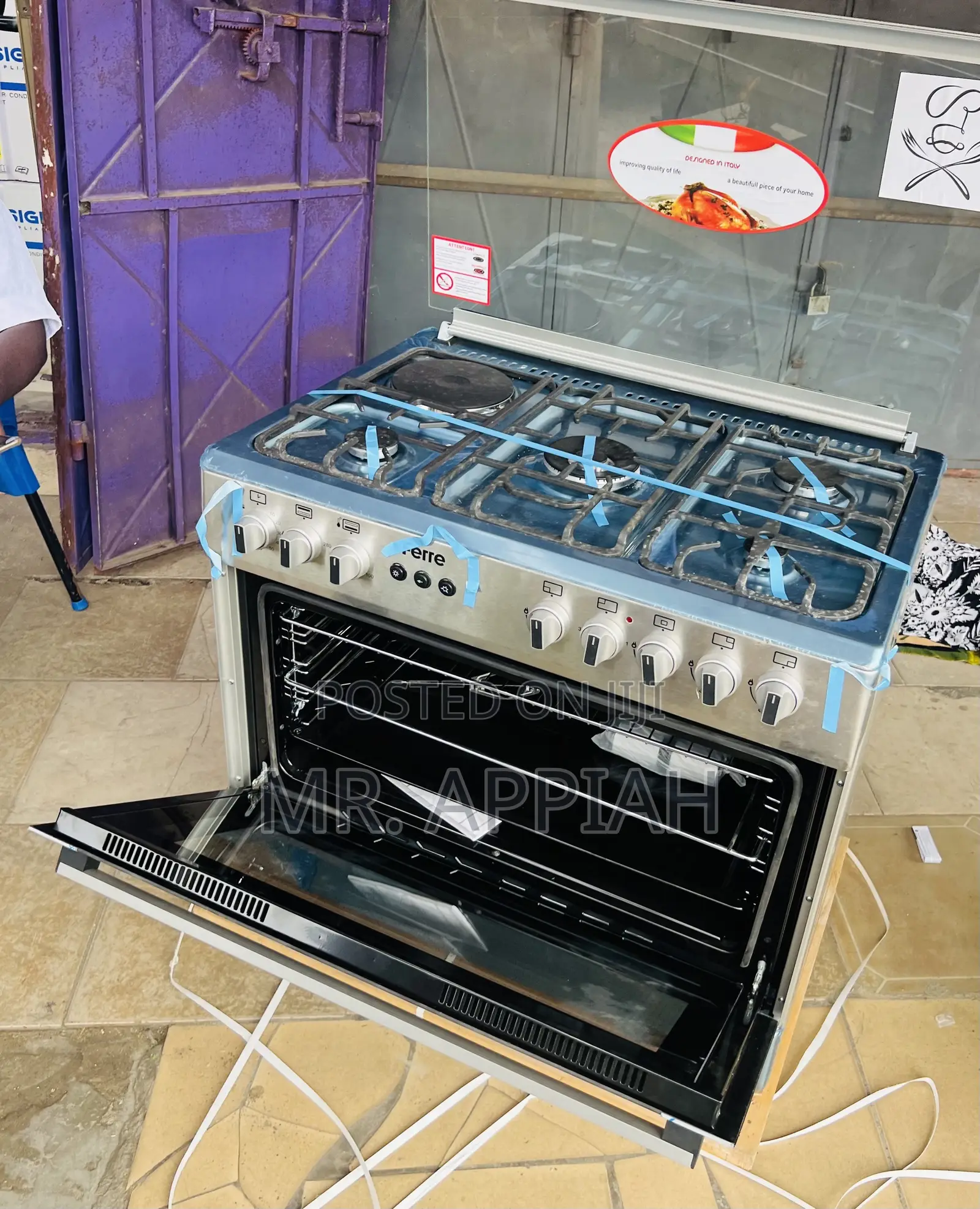 Sleek Ferre 60x90cm Glass Lid 4 Gas + 1 Electric Auto Rotisserie