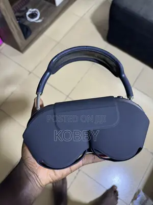 Original Apple AirPods Max , With Original Charger and Smart Case