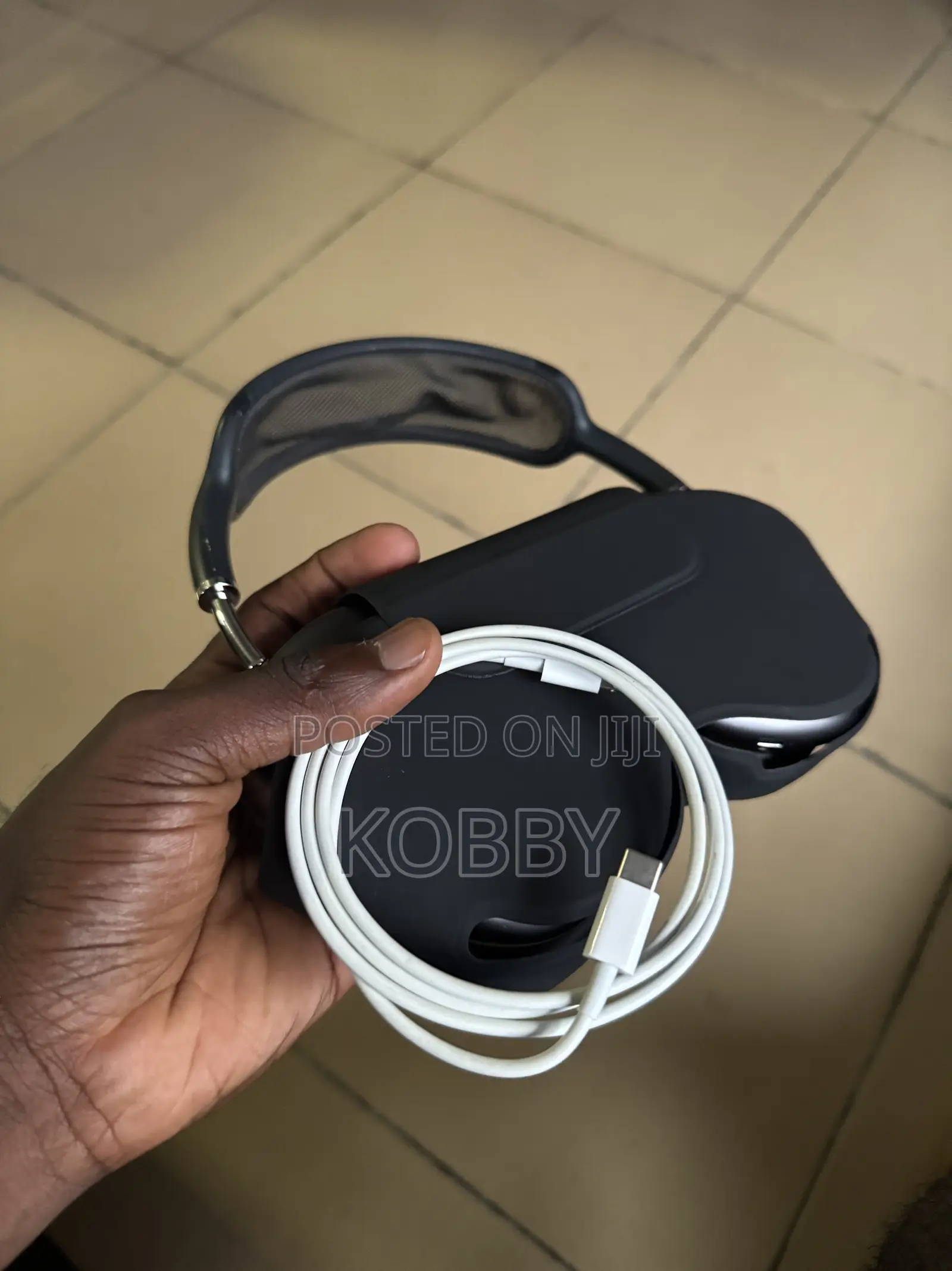Original Apple AirPods Max , With Original Charger and Smart Case
