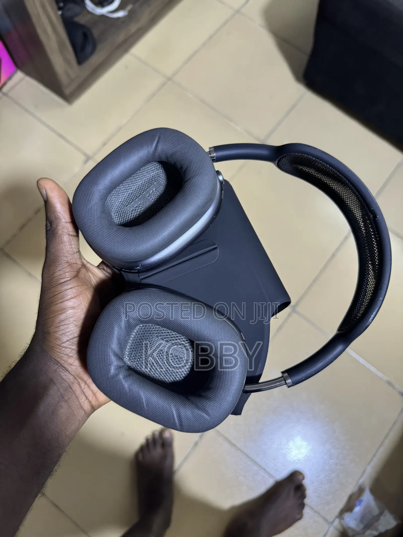 Original Apple AirPods Max , With Original Charger and Smart Case