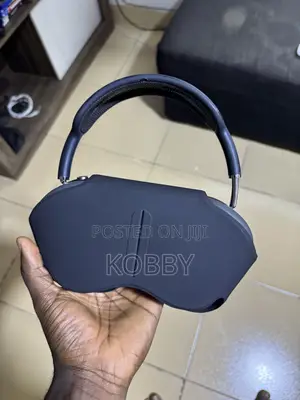 Original Apple AirPods Max , With Original Charger and Smart Case