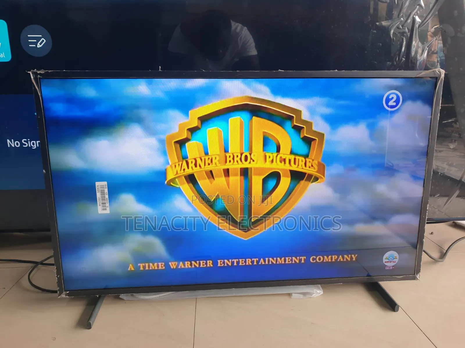 Qled Picture Frame 32"samsung Uhd HDR Smart Satellite TV