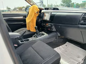 Toyota Hilux 2016 White