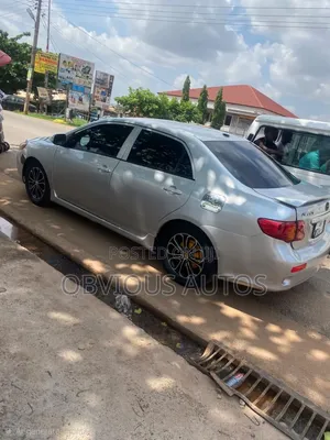 Toyota Corolla 2010 Silver