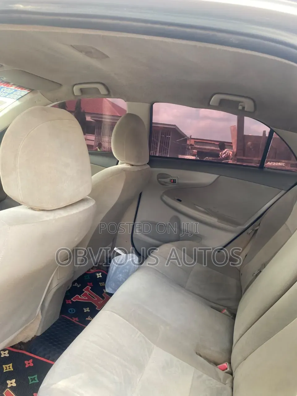 Toyota Corolla 2010 Silver